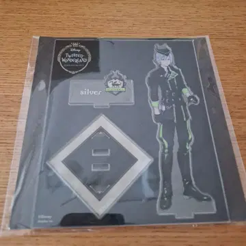 트위스테 아크릴 스탠드 기숙사복 실버