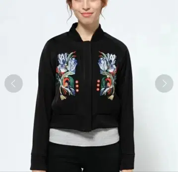 최근 모델 mame kurogouchi 마메쿠로구치 자수 블루종 블랙