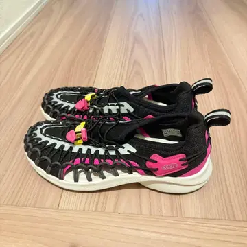 KEEN 킨 유니크 UNEEK SNK 스포츠 샌들 23cm