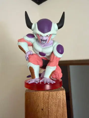 드래곤볼 프리저 제2형태 월드 컬렉터블 피규어