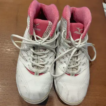 미즈노 하이컷 스니커즈 화이트/핑크