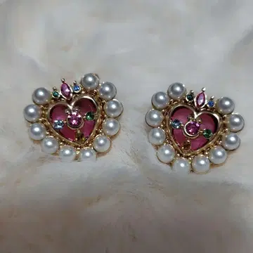 Liquem x 세일러문 스토어 코스믹 하트 컴팩트 귀걸이