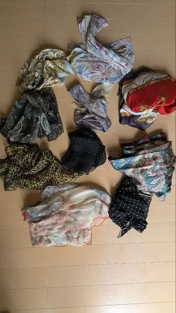 다색 디자인 스카프 세트 10개