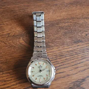 CITIZEN Eco-Drive ATTESA 전파 시계