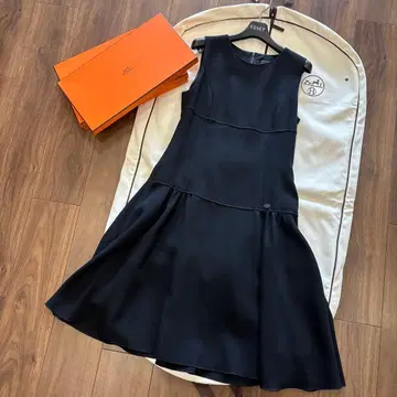 폭시 원피스 31296 블랙 사이즈 40 레이스 플레어 고급