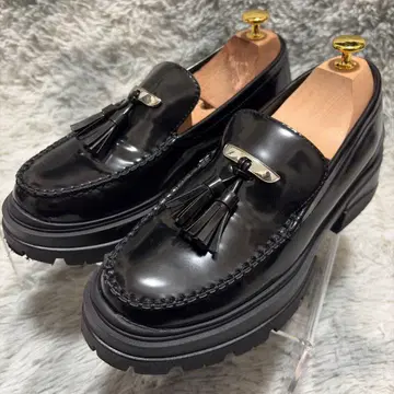 극미품 ZARA 24.0cm 태슬 로퍼 블랙 트랙 밑창 블랙