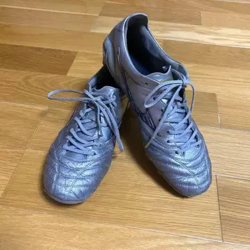 모렐리아 네오 IV JAPAN 축구화 실버 한정 컬러