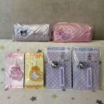 산리오 캐릭터즈 행운 복권 파우치 슬라이드 거울 키링