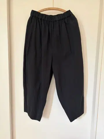 ARTS&SCIENCE bulky balloon pants black