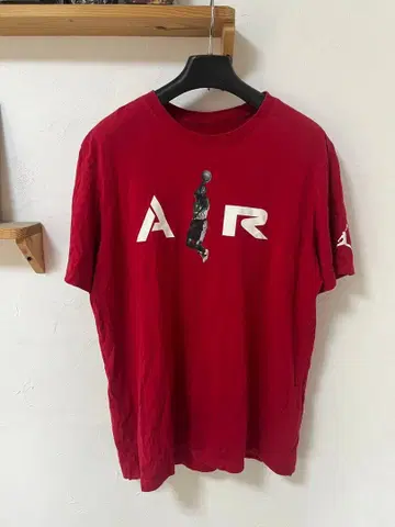 AIR JODAN 레드 T셔츠 L 사이즈