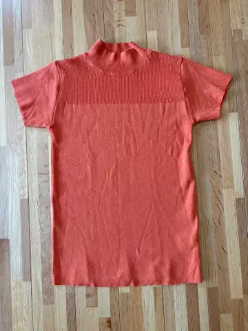 FENNEL 페넬 9호 오렌지 하이넥 반팔