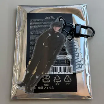 &TEAM We on Fire POPUP 아크릴 참 HARUA