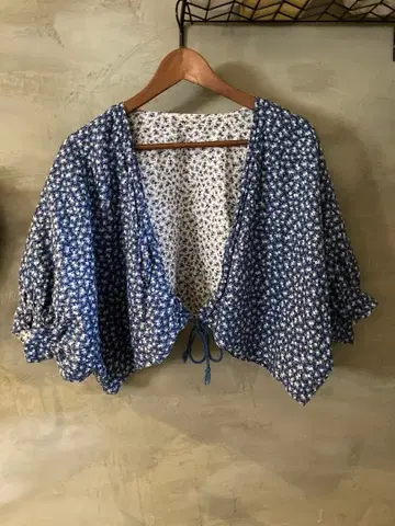 꽃무늬 네스트로브