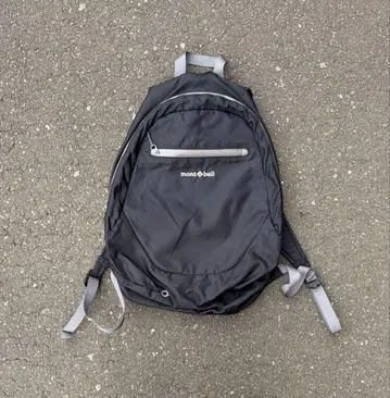 몽벨 경량 나일론 백팩 블랙