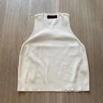 CABAN 화이트 탱크탑 갸반