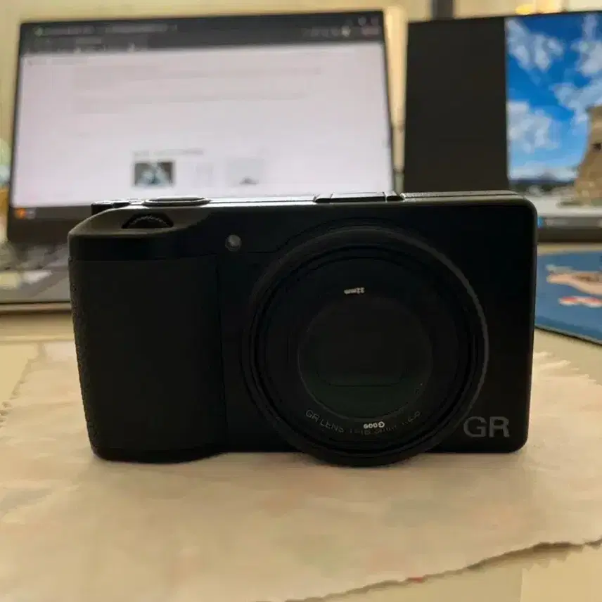 리코 gr3 카메라 판매합니다.