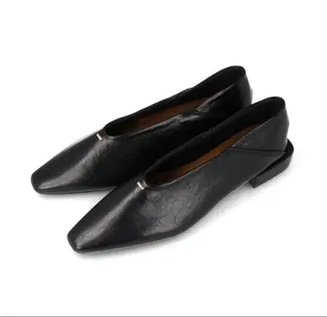 블랙 스틸레토 플랫슈즈