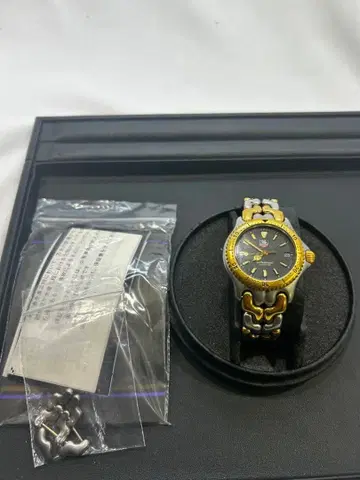 태그 호이어 프로페셔널 손목시계