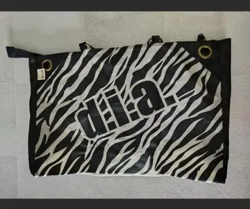 d.i.a. 샵 쇼핑백 제브라