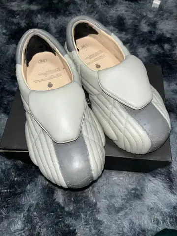 xander Zhou airship 스니커즈 포커즈