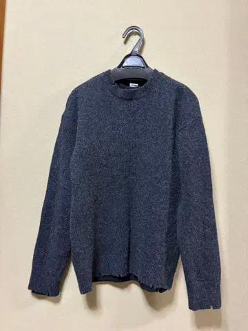 600D GRIEFI 데미지 스타 패턴 니트
