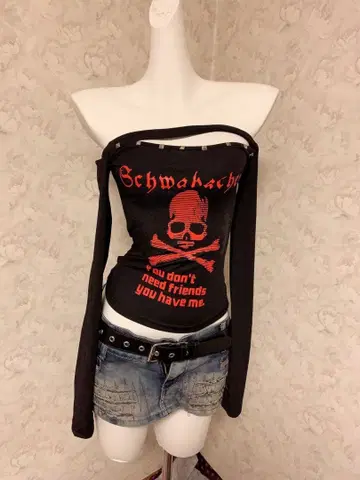 헤이세이 갸루 오프숄더 스컬 프린트 T셔츠