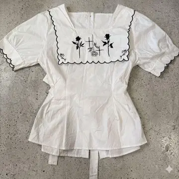 장미 크로스 자수 x 고딕 세일러 블라우스 y2k 다크 병약미