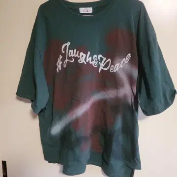 MAKI NISHIYAMA #Laughs&Peace 티셔츠