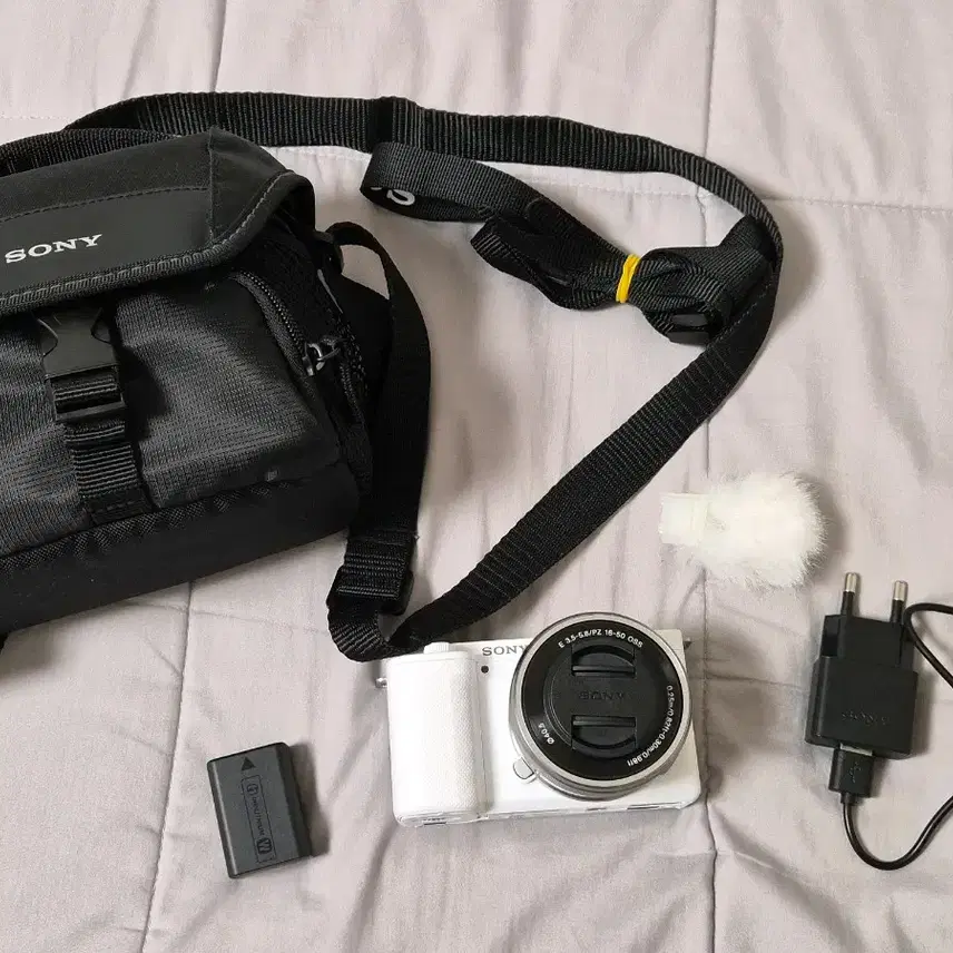 소니 zv-e10 화이트 (풀구성, 상태 좋아요!)