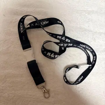 킹프리 미키 로고 넥스트랩 블랙