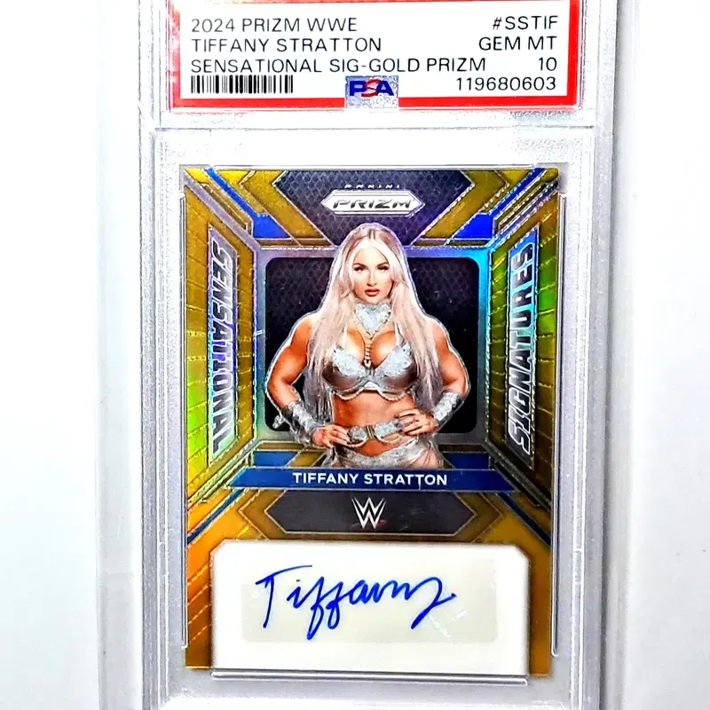 WWE 티파니 스트래튼 10장 한정 골드오토 싸인카드 PSA10