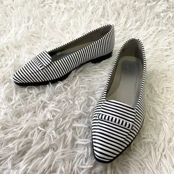 극미품 fitfit 포인티드 에어플랫 버클 스트라이프 23.5