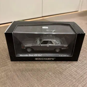 MINICHAMPS Mercedes-Benz 450 SLC 1:43