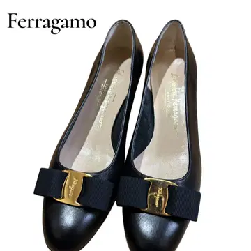 Ferragamo 블랙 리본 플랫 펌프스