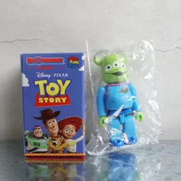 베어브릭 토이스토리 에이리언