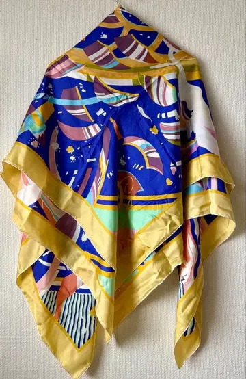 GUERLAIN 대형 스카프 실크 100% 스톨 노랑 멀티 컬러