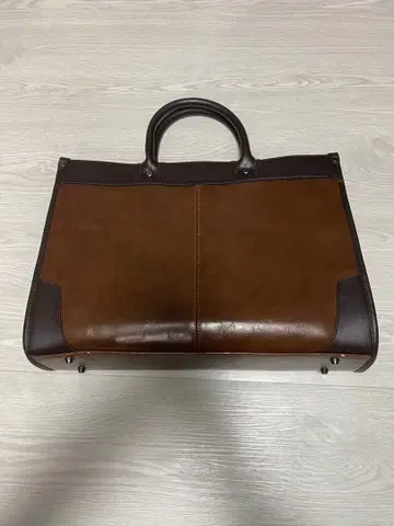 브라운 가죽 비즈니스 백