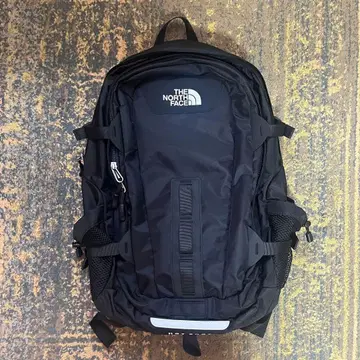 THE NORTH FACE HOT SHOT 백팩