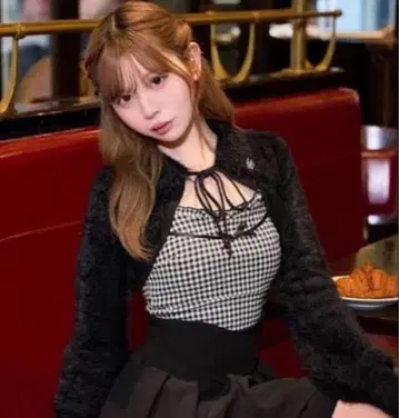 [ 미착용 ] 미셸 마카롱 샤기 볼레로 set 깅엄 체크 상의