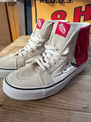 반스 스케이트 하이 피너츠 스누피