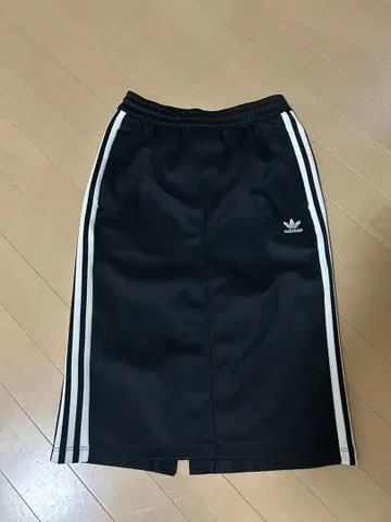 adidas 블랙 트랙 저리 스커트