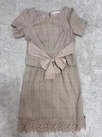 베이지 체크 무늬 반팔 셋업