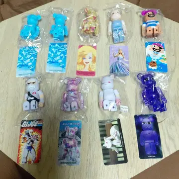 큐브릭 베어브릭 9체 세트