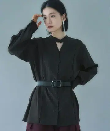 블랙 HARE 2WAY 자카드 절개 셔츠