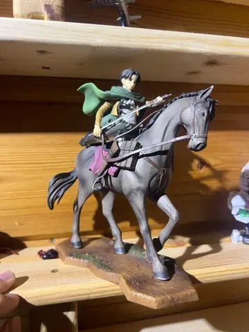 진격의 거인 제일복권 리바이 기마 피규어 B상