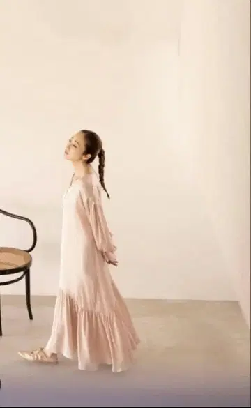 스나이델 홈 카미사키 메구미 콜라보 실키 새틴 롱 원피스 맥시 길이