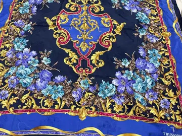 트루사르디 빈티지 스카프 100 x 100 대형