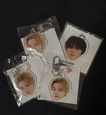 Treasure 도영 얼굴 아크릴 키링 세트