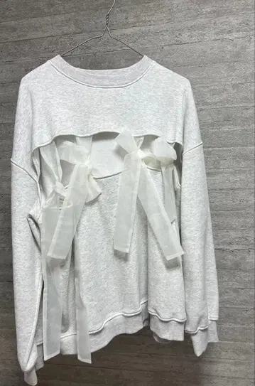 merry jenny 리본으로 연결한 트레이닝복 맨투맨 화이트