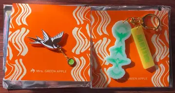 미세스 그린애플 젠진 랜덤 가챠 키링 핀 배지 2점